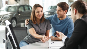 Four expensive mistakes car buyers do before buying a car
